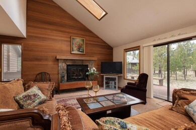 17678 Klamath Ln, Sunriver, OR 97707 - photo 2