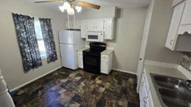 928 Emma Ave, Des Moines, IA 50315 - photo 5