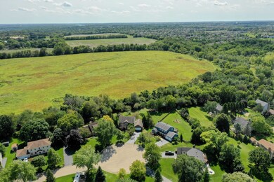 755 Sprucetree Ln, Algonquin, IL 60102 - photo 4