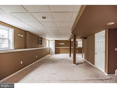 339 Huntington Dr unit 339, Delran, NJ 08075 - photo 5