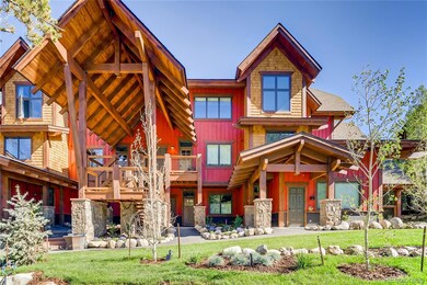 LOCATED RIGHT ON THE SNAKE RIVER