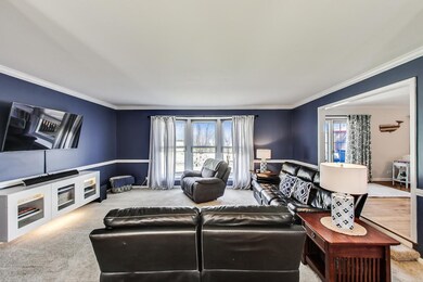 4100 Oaksbury Ln, Rolling Meadows, IL 60008 - photo 5