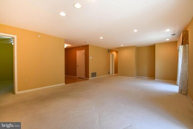 4550 Chaucer Way unit 402, Owings Mills, MD 21117 - photo 6