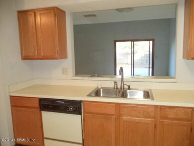 4321 Melissa Ct W, Jacksonville, FL 32210 - photo 5