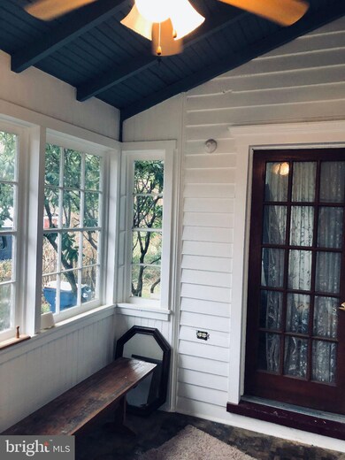 122 N Dupont Rd, Wilmington, DE 19805 - photo 2