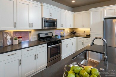 3649 SW Badger Ct, Redmond, OR 97756 - photo 5