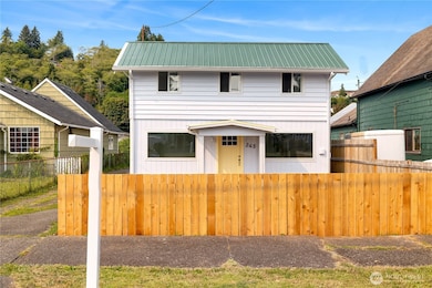 245 Eklund Ave, Hoquiam, WA 98550 - photo 2