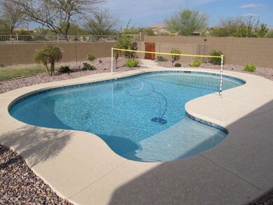 Pool with baja step
