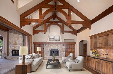 26_muirfield_living_1