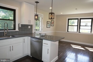 215 Canterbury Dr, Wallingford, PA 19086 - photo 4