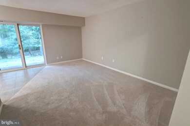 11658 Stoneview Square unit 2B, Reston, VA 20191 - photo 6