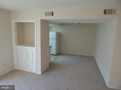 111 Fort Evans Rd SE unit D, Leesburg, VA 20175 - photo 5