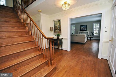 7 Jonathans Ct, Cockeysville, MD 21030 - photo 2