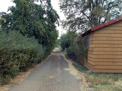 244 N M St, Lakeview, OR 97630 - photo 2