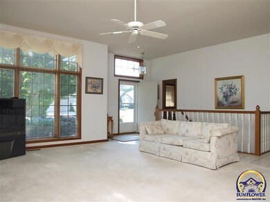 4005 SW Stonybrook Dr, Topeka, KS 66610 - photo 6