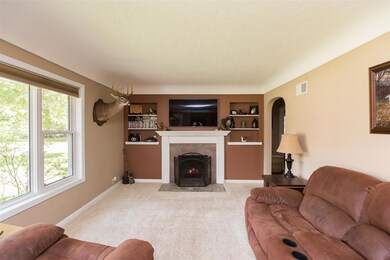 2219 Terrace Dr, Cedar Falls, IA 50613 - photo 6