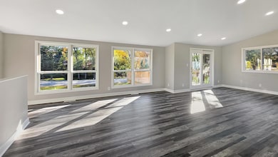 113 Island View Dr, Waverly, IA 50677 - photo 4