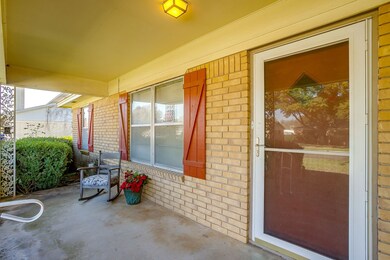 313 Texoma Dr, Whitesboro, TX 76273 - photo 5