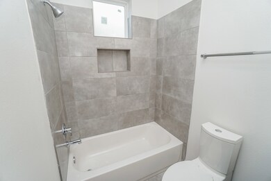 1512 Weber St unit C, Houston, TX 77007 - photo 7