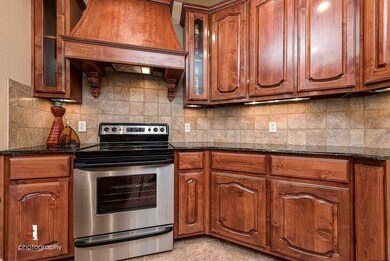 112 NW Yukon Trail St, Bentonville, AR 72712 - photo 7