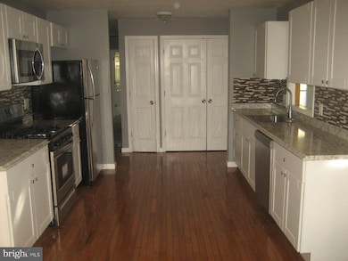 205 Cedarbridge Rd, Monroeville, NJ 08343 - photo 3