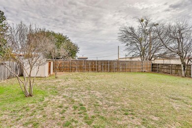 1300 Yates Dr, Hurst, TX 76053 - photo 2