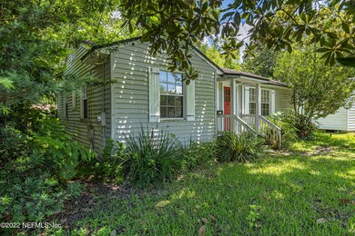 1307 Pine Grove Ct, Jacksonville, FL 32205 - photo 3