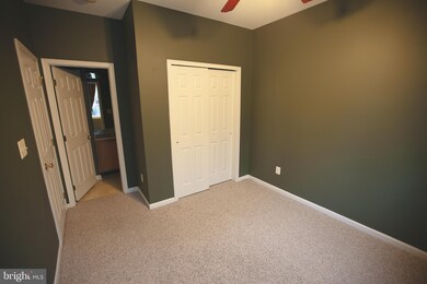 42839 Sykes Terrace, Chantilly, VA 20152 - photo 5