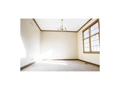 Freshly painted, new carpet great for an office/de