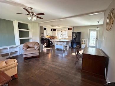 144 Norwood Dr, Reidsville, NC 27320 - photo 5