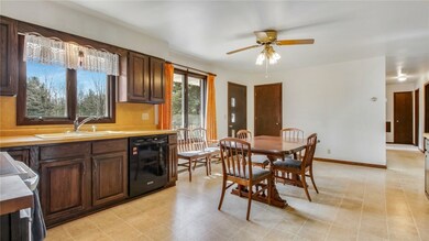 3102 Driftwood Ln, Eau Claire, WI 54703 - photo 7