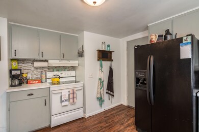 311 E Maple St, Wayland, MI 49348 - photo 5