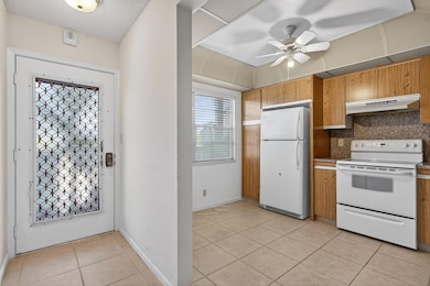 2004 Granada Dr unit C3, Coconut Creek, FL 33066 - photo 2
