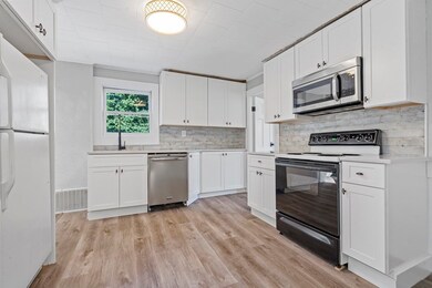 21 Winthrop St unit 2, Holliston, MA 01746 - photo 5
