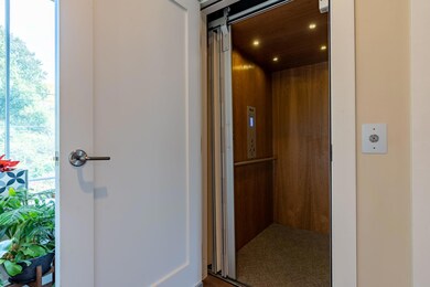 Private elevator