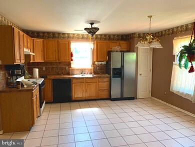 621 3rd St, Beverly, NJ 08010 - photo 2