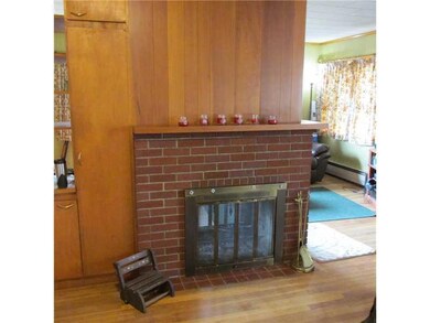 17 Pleasant St, Millinocket, ME 04462 - photo 5