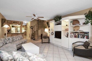 Living & Kitchen