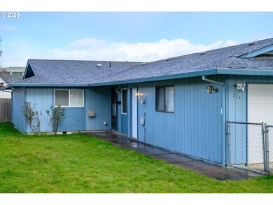 217 SW Jefferson St, Sheridan, OR 97378 - photo 2
