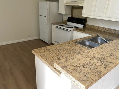 8715 Compton St unit B, Houston, TX 77016 - photo 3