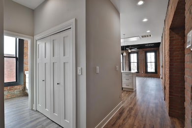 ValEquity-515-E-Mound-71