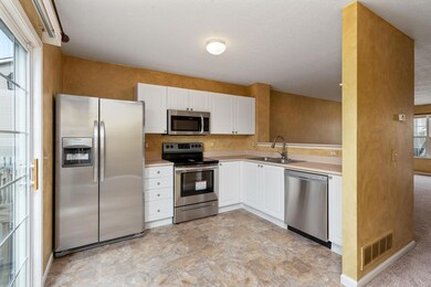 6465 Nottinghill Trail Dr unit 66465, Canal Winchester, OH 43110 - photo 5