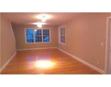 7 Pocasset Ave, Worcester, MA 01606 - photo 2