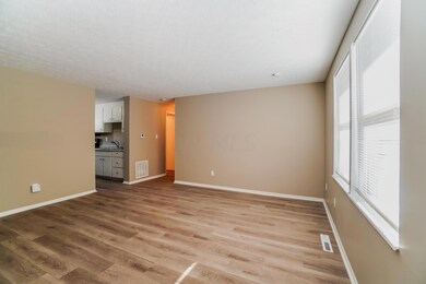 5014 Ewald Dr, Columbus, OH 43232 - photo 6