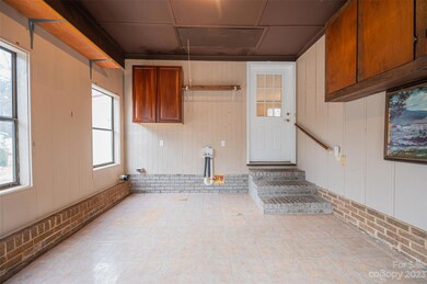 1003 W Kelly Ln, Shelby, NC 28152 - photo 5