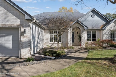 5666 Fox Hollow Ct, Sylvania, OH 43560 - photo 4