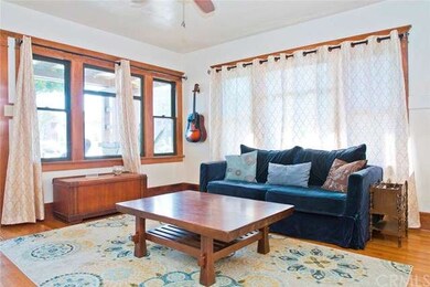 Great natural light through the large living room 
