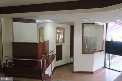 1822 Metzerott Rd unit 305, Adelphi, MD 20783 - photo 4