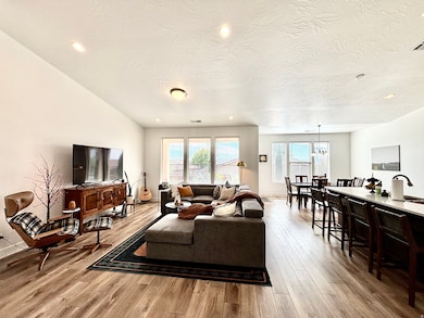 233 W Green Jade Dr, Washington, UT 84780 - photo 6