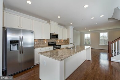 3716 Powell Ln, Falls Church, VA 22041 - photo 3